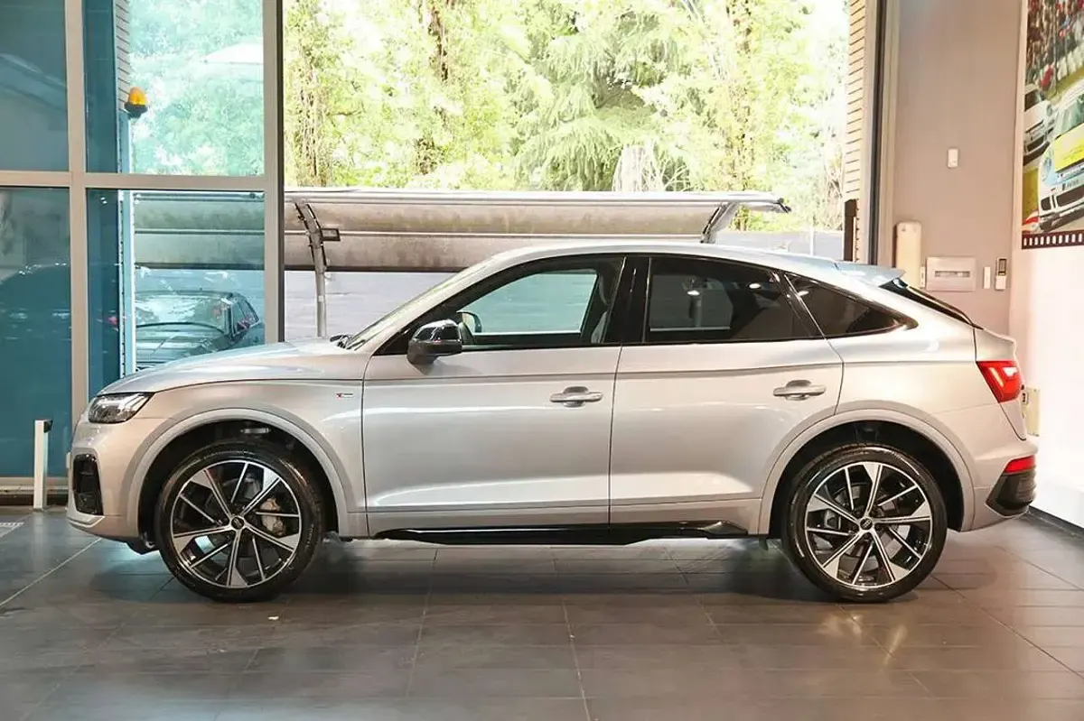 Usata Audi Q5 Sportback S-Line 204 CV (150 kW) 2024 Argento SUV
