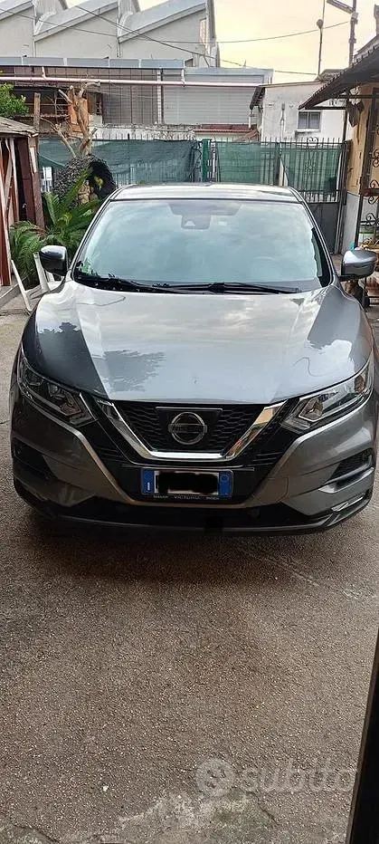Usata Nissan Qashqai Tekna+ 131 CV (96 kW) 2018 Grigio SUV