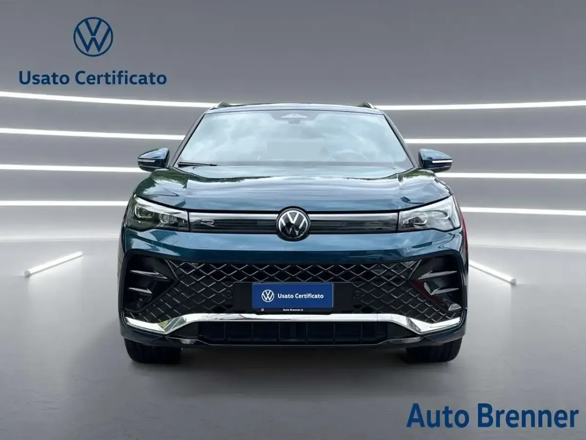 Usata VW Tiguan R-line 150 CV (110 kW) 2025 Nightshade blue metallic SUV