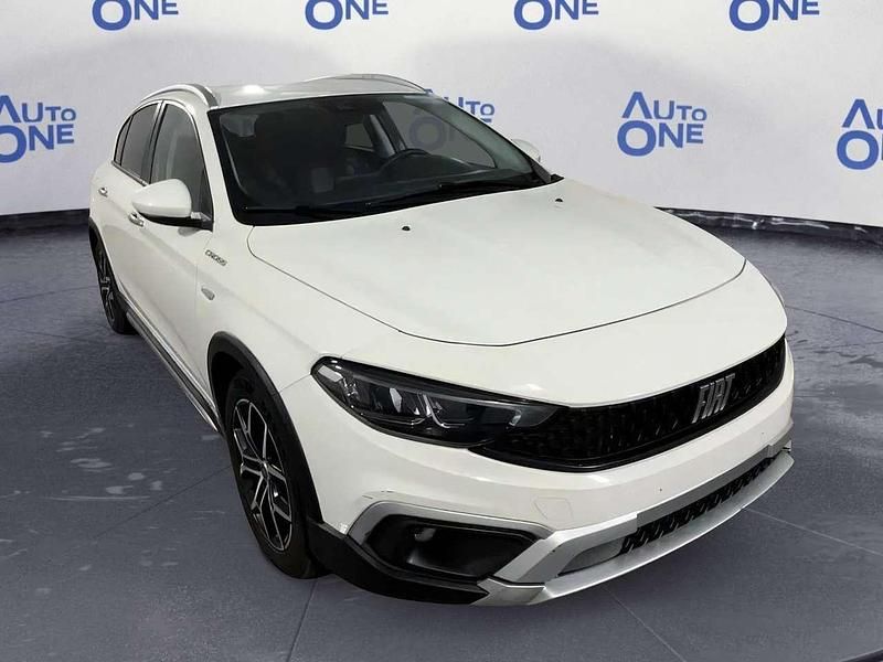 Bianco Usata 2023 Fiat Tipo Cross Tre volumi | 12.990 € (Buon prezzo) - Immagine 1/3