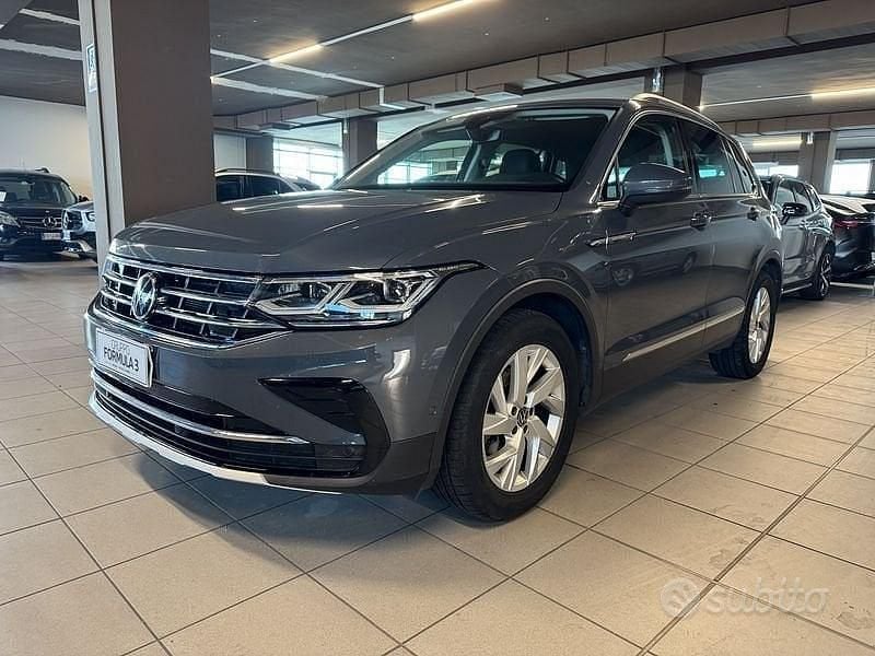 Usata VW Tiguan Elegance 150 CV (110 kW) 2022 Grigio SUV