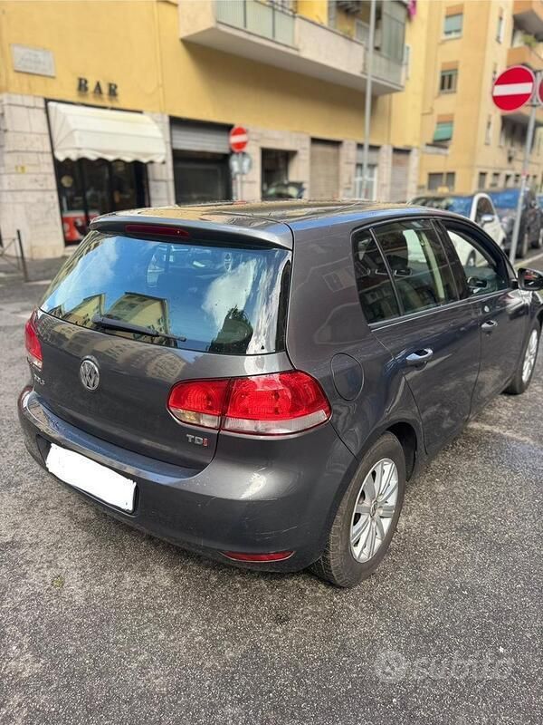Usata VW Golf VI 105 CV (77 kW) 2011 Grigio Utilitaria