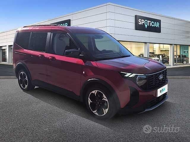 Usata Ford Tourneo Courier Active 125 CV (91 kW) 2024 Rosso Monovolume