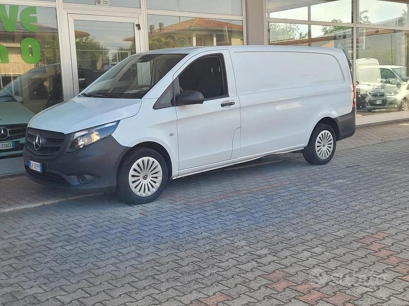 Usata Mercedes Vito 190 CV (139 kW) 2021 Bianco Furgone