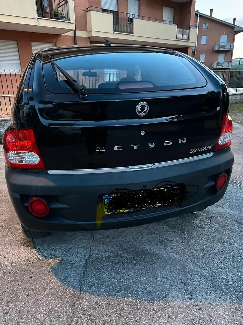 Usata SsangYong Actyon 141 CV (103 kW) 2009 Nero SUV