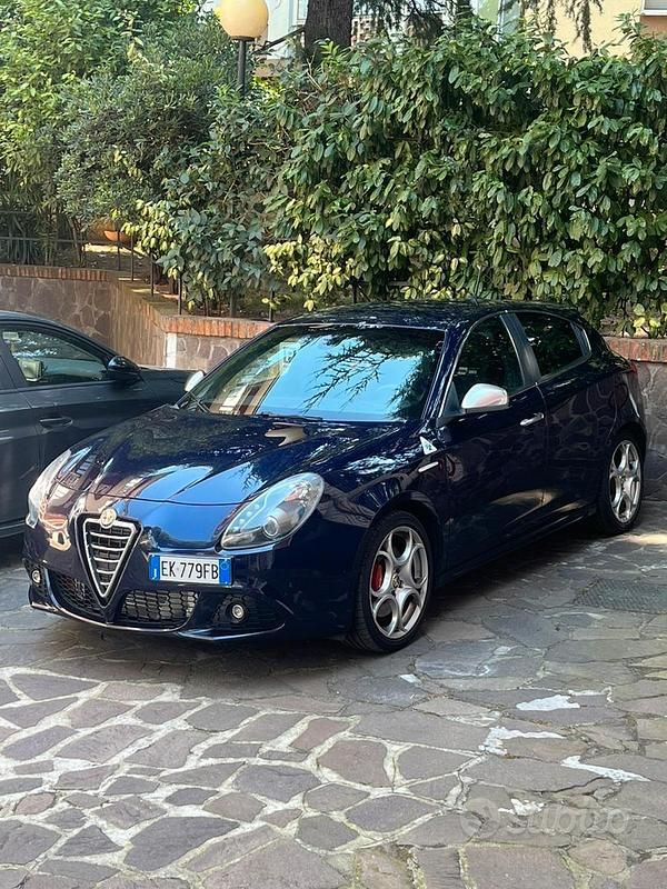 Usata Alfa Romeo Giulietta Quadrifoglio Verde 235 CV (172 kW) 2011 Blu Utilitaria