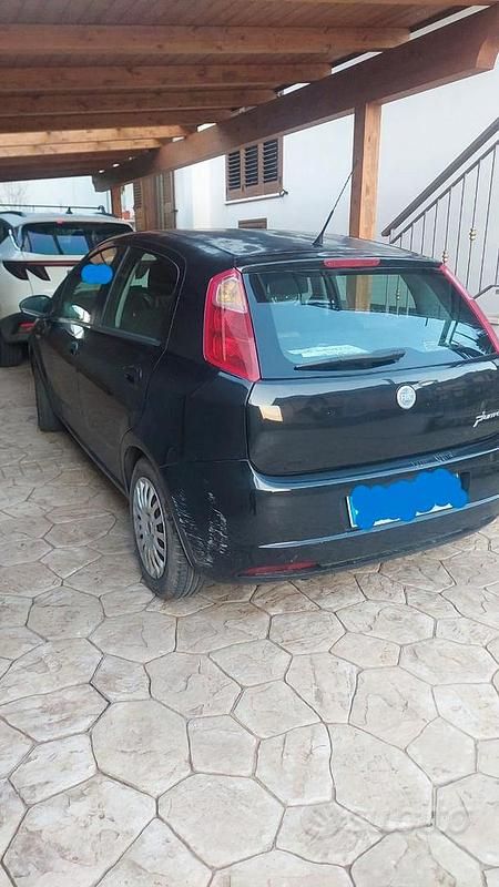 Usata Fiat Grande Punto Dynamic 90 CV (66 kW) 2007 Nero Utilitaria