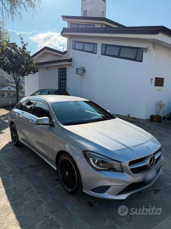 Grigio Usata 2016 Mercedes CLA200 Station wagon | 16.000 € (Buon prezzo) - Immagine 1/4