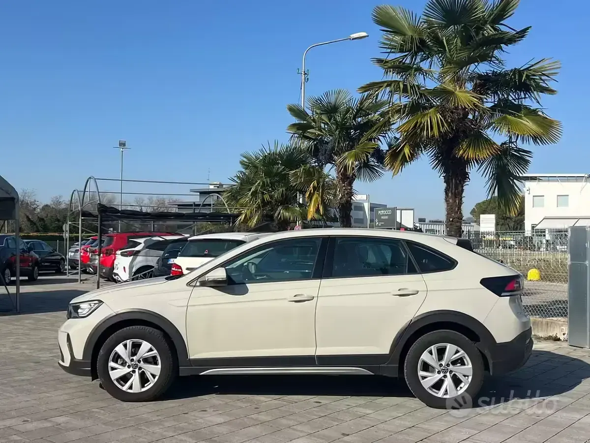 Usata VW Taigo Life 116 CV (85 kW) 2024 Beige SUV