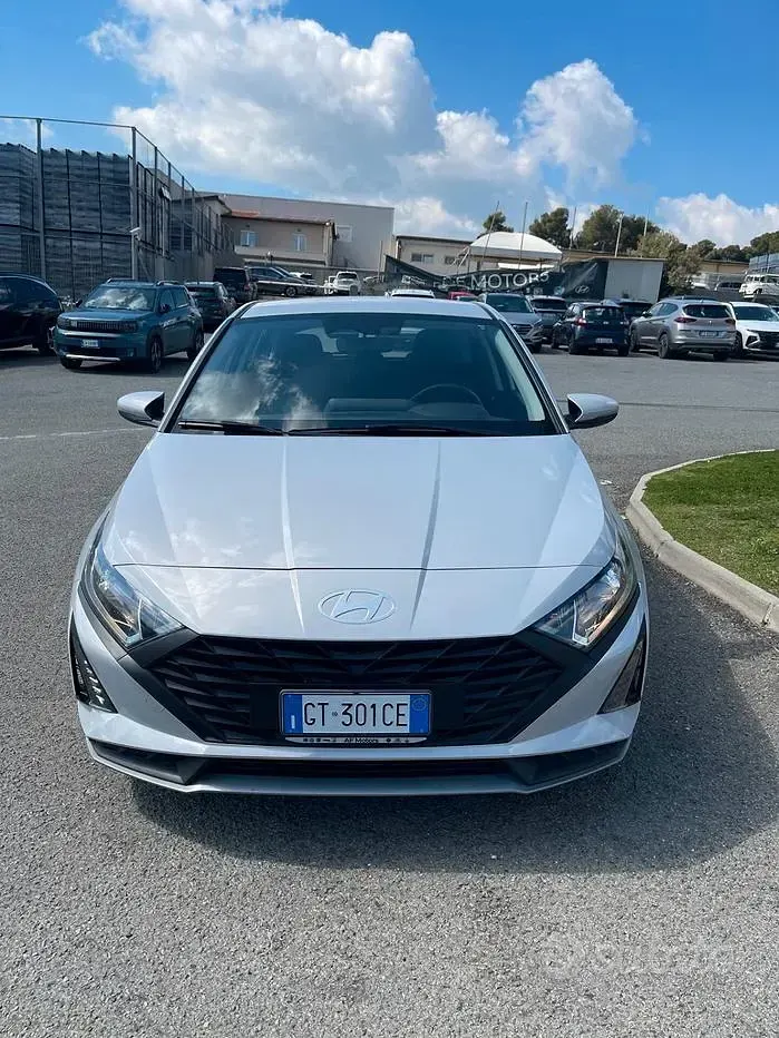 Usata Hyundai i20 84 CV (61 kW) 2024 Grigio Utilitaria