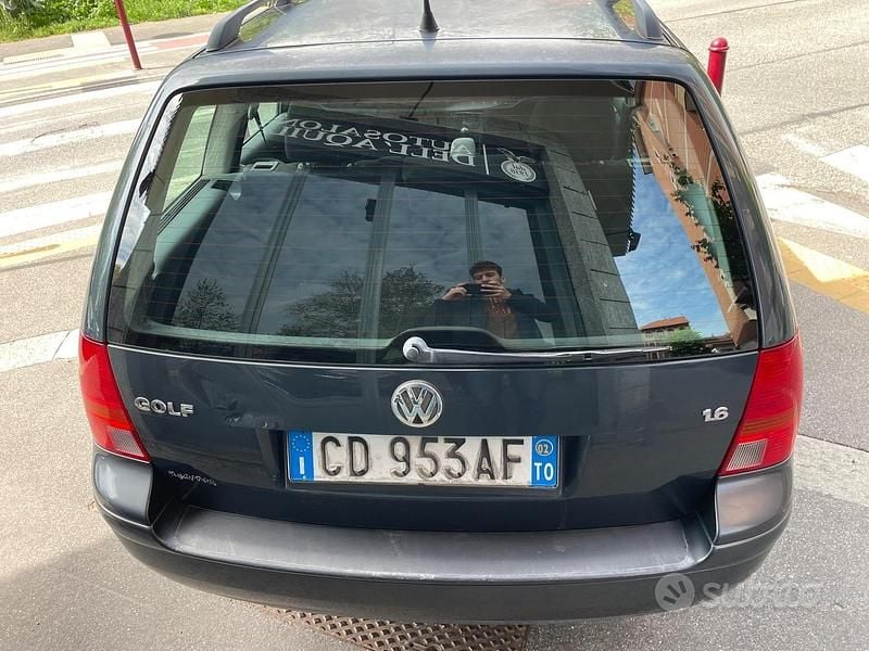 Usata VW Golf IV Highline 105 CV (77 kW) 2002 Grigio Station wagon