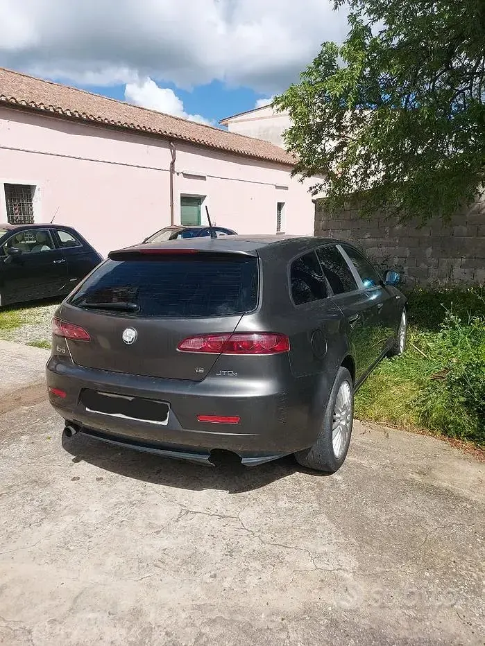 Usata Alfa Romeo 159 150 CV (110 kW) 2008 Grigio Berlina