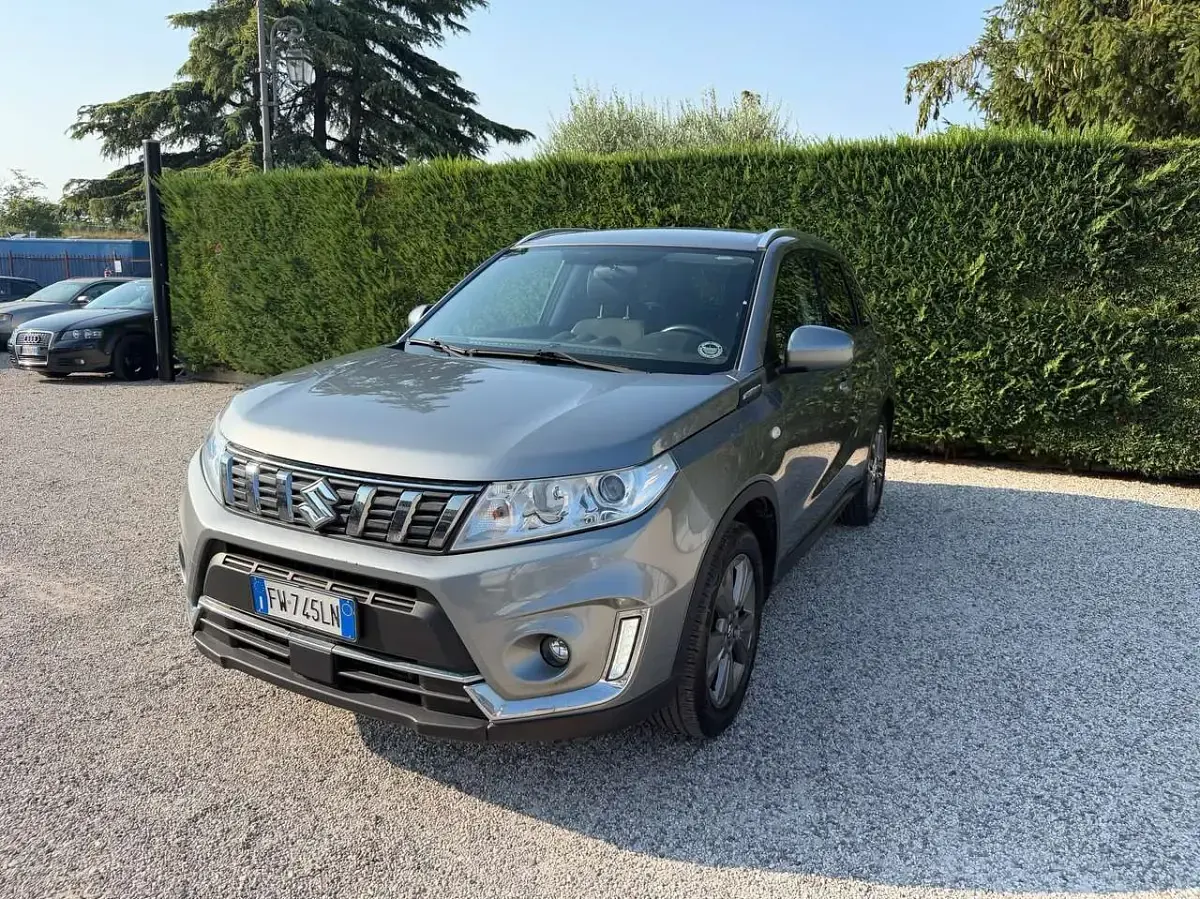 Usata Suzuki Vitara Cool 111 CV (81 kW) 2019 Argento SUV