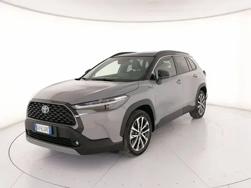 Usata Toyota Corolla Cross Lounge 199 CV (146 kW) 2023 Argento SUV