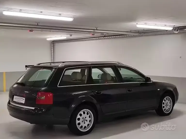 Usata Audi A6 155 CV (114 kW) 2001 Nero Station wagon
