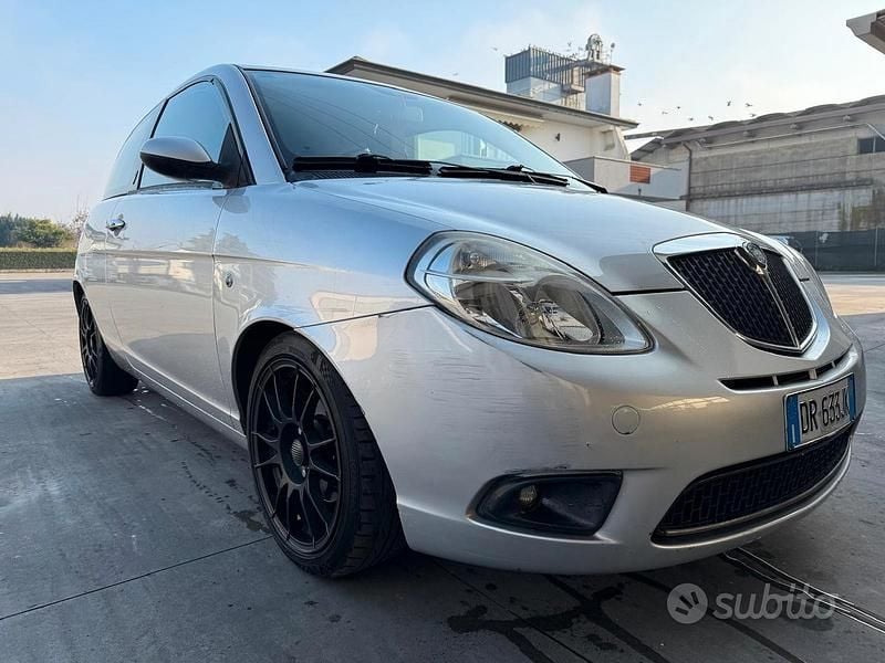 Grigio Usata 2008 Lancia Ypsilon Due volumi | 2000 € - Immagine 1/4