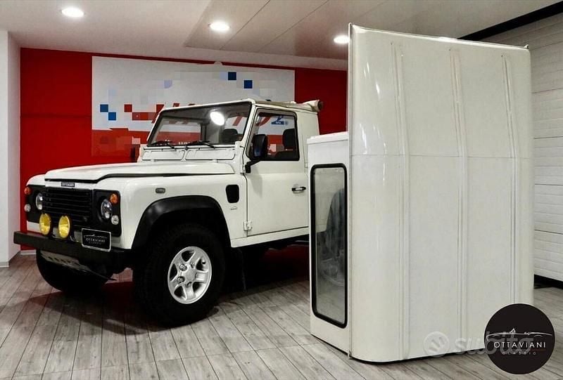 Second-hand Land Rover Defender 86 CP (63 kW) 1989 Cabrio