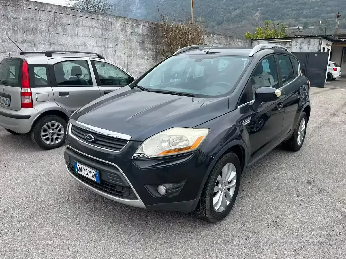 Usata Ford Kuga Titanium 136 CV (100 kW) 2009 Bluazzurro SUV