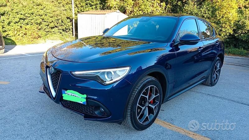 Usata Alfa Romeo Stelvio 210 CV (154 kW) 2018 Blu SUV