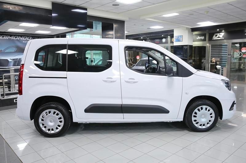 Usata Opel Combo Edition+ 102 CV (75 kW) 2022 Bianco Monovolume