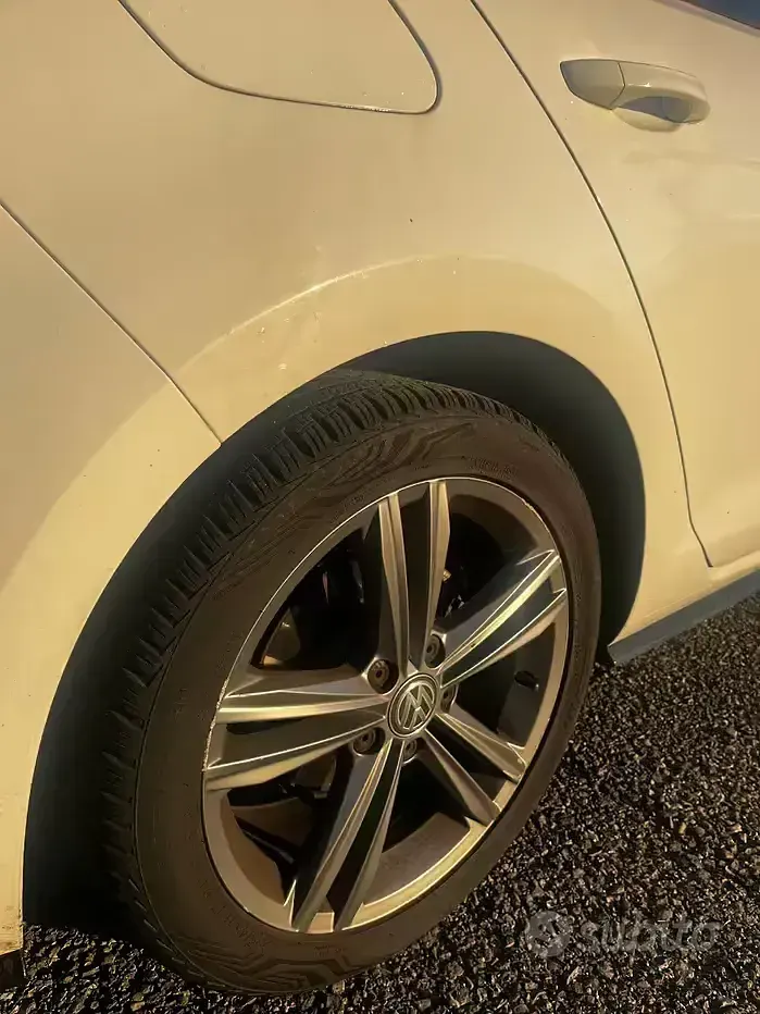 Usata VW Golf VII R-line 115 CV (84 kW) 2019 Bianco Utilitaria