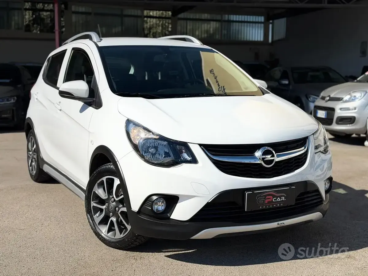 Usata Opel Karl Rocks 73 CV (53 kW) 2017 Bianco Utilitaria