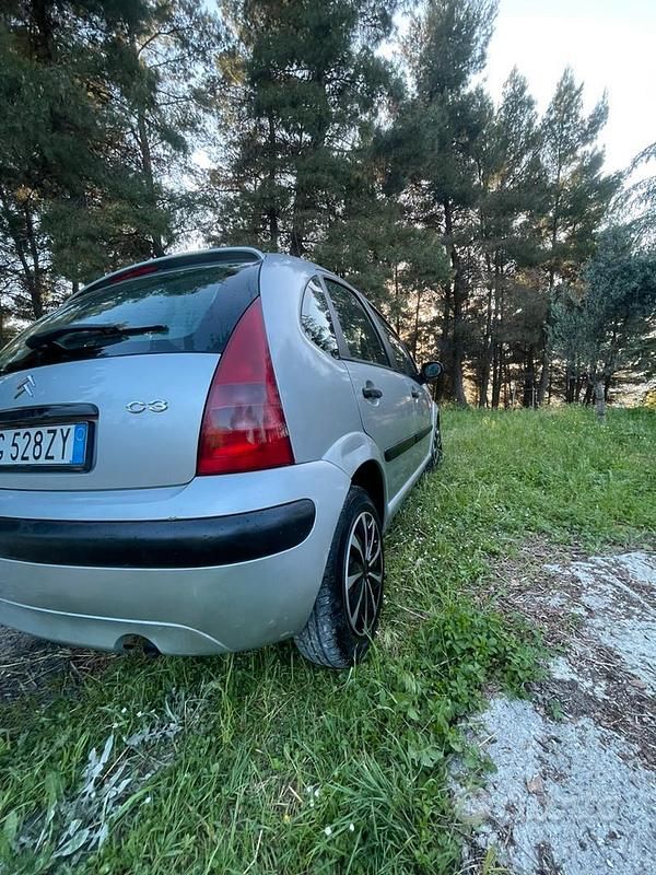 Usata Citroën C3 60 CV (44 kW) 2003 Grigio Berlina