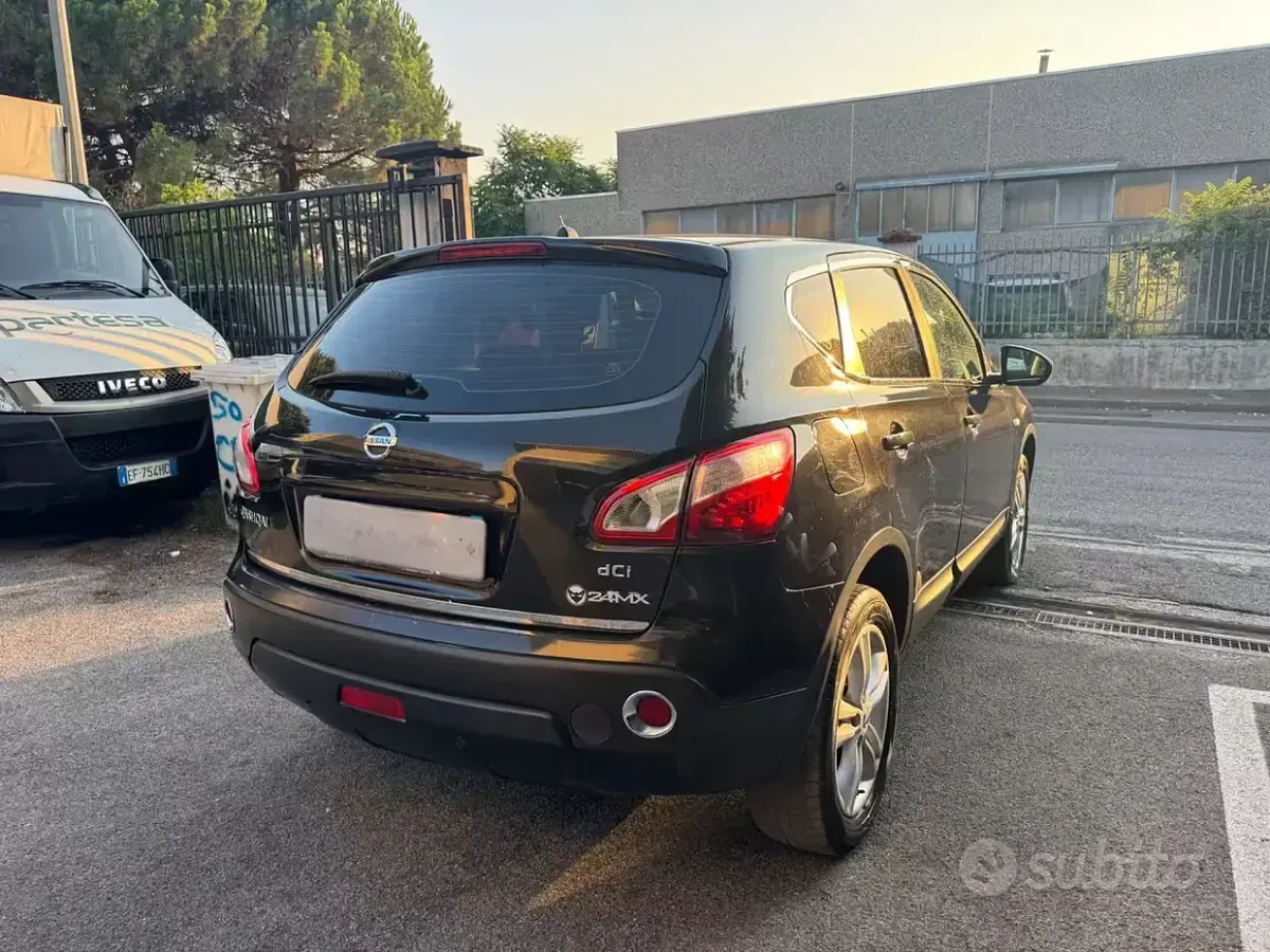Usata Nissan Qashqai Tekna 110 CV (80 kW) 2013 Nero SUV