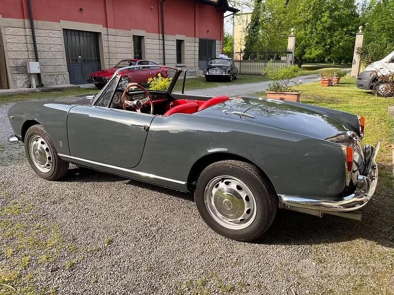 Usata Alfa Romeo Giulia Spider 1960 Grigio Cabrio