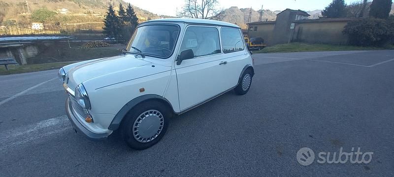 Usata Austin Mini 43 CV (31 kW) 1986 Bianco Berlina