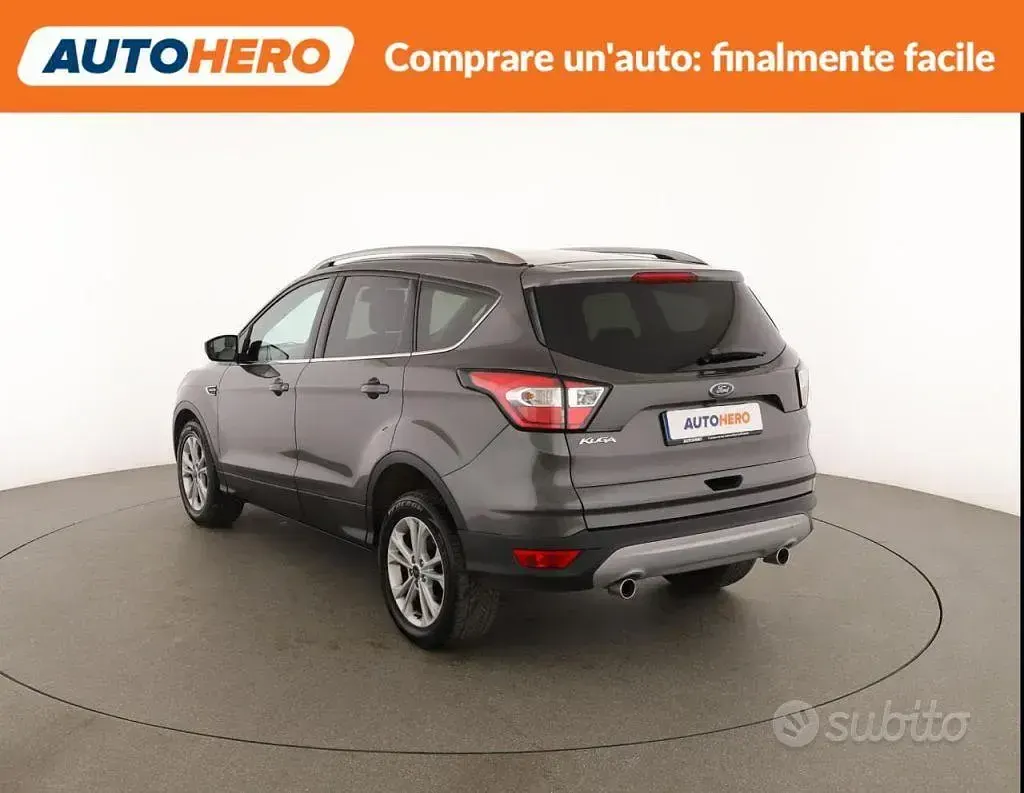 Usata Ford Kuga Titanium 120 CV (88 kW) 2017 Grigio SUV