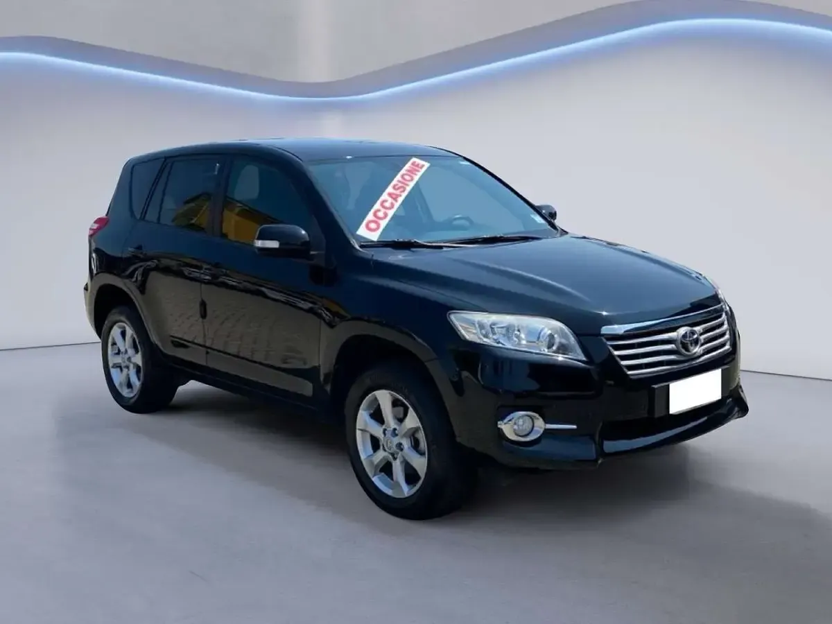 Usata Toyota RAV4 158 CV (116 kW) 2011 Nero SUV