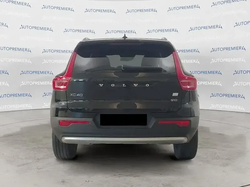 Usata Volvo XC40 Core 211 CV (155 kW) 2023 Nero SUV