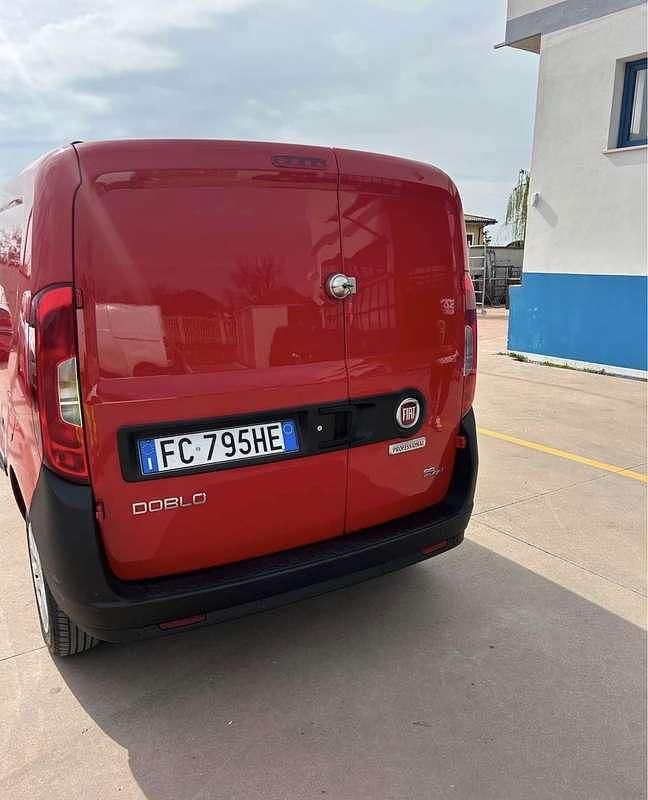 Usata Fiat Doblò 95 CV (69 kW) 2015 Monovolume