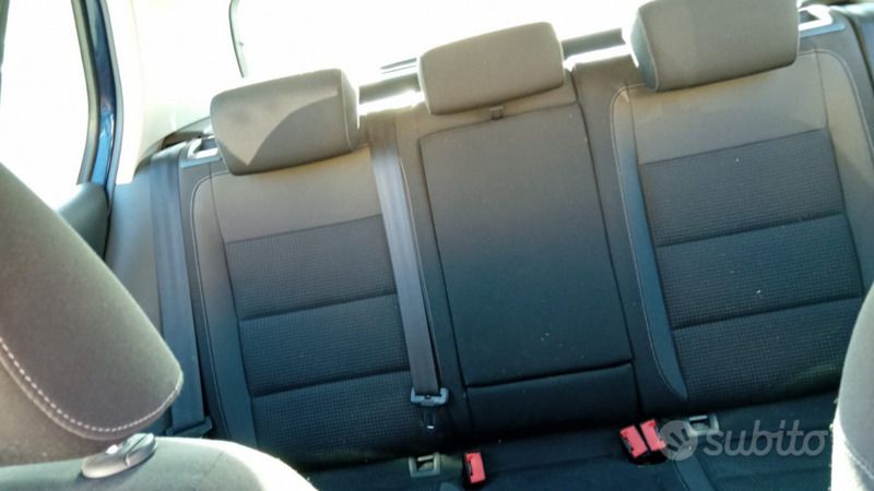 Usata VW Golf VI 102 CV (75 kW) 2011 Blu Utilitaria