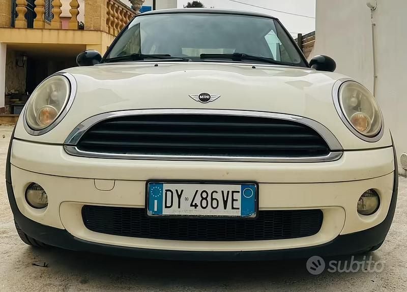 Begagnad Mini ONE 75 HK (55 kW) 2009 Halvkombi