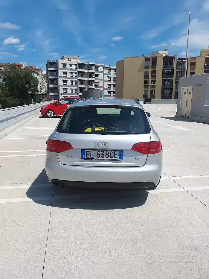 Usata Audi A4 143 CV (105 kW) 2011 Grigio Station wagon