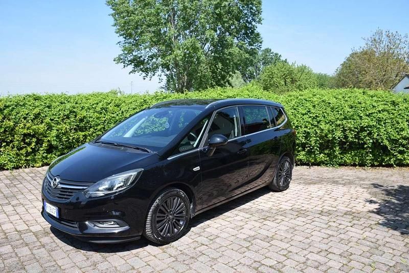 Usata Opel Zafira Tourer S 136 CV (100 kW) 2019 Nero Monovolume