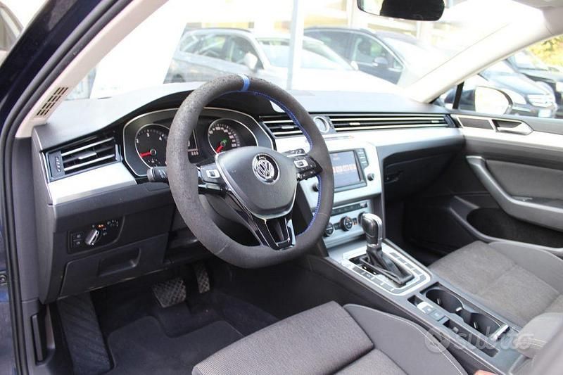Usata VW Passat Comfortline 120 CV (88 kW) 2017 Blu Station wagon