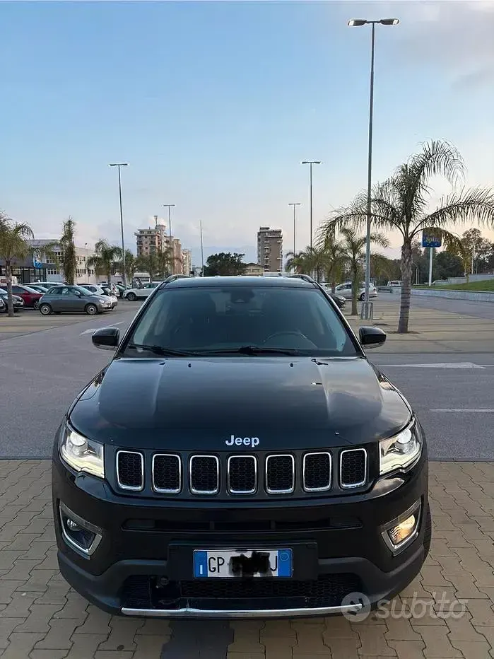 Usata Jeep Compass Limited 140 CV (102 kW) 2020 Nero SUV