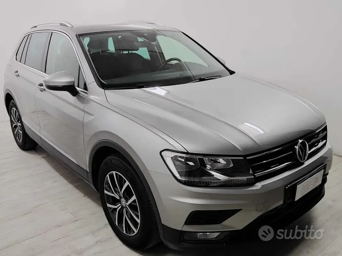 Usata VW Tiguan Business 131 CV (96 kW) 2020 Grigio SUV