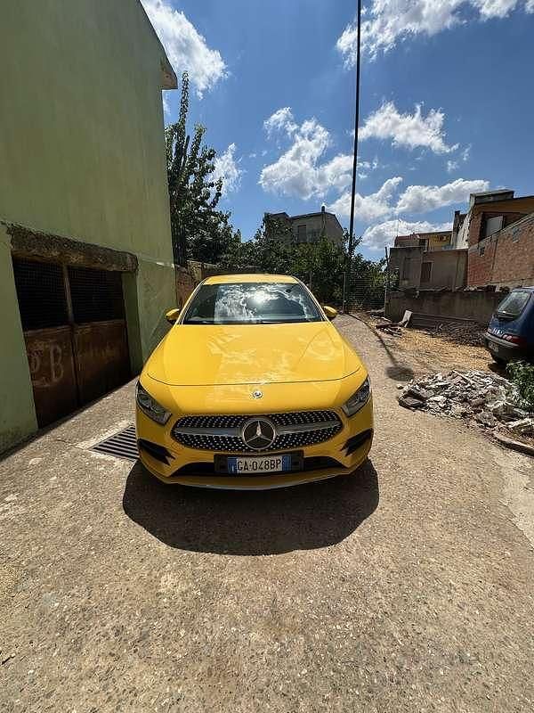 Usata Mercedes 180 Premium 116 CV (85 kW) 2020 Giallo Berlina