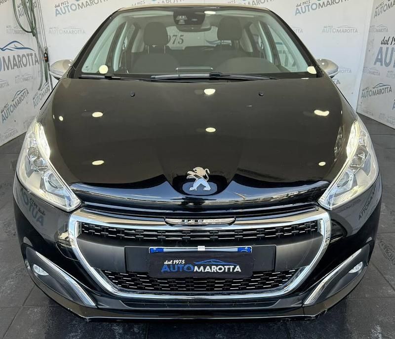 Usata Peugeot 208 Signature Sky 102 CV (75 kW) 2019 Nero Utilitaria