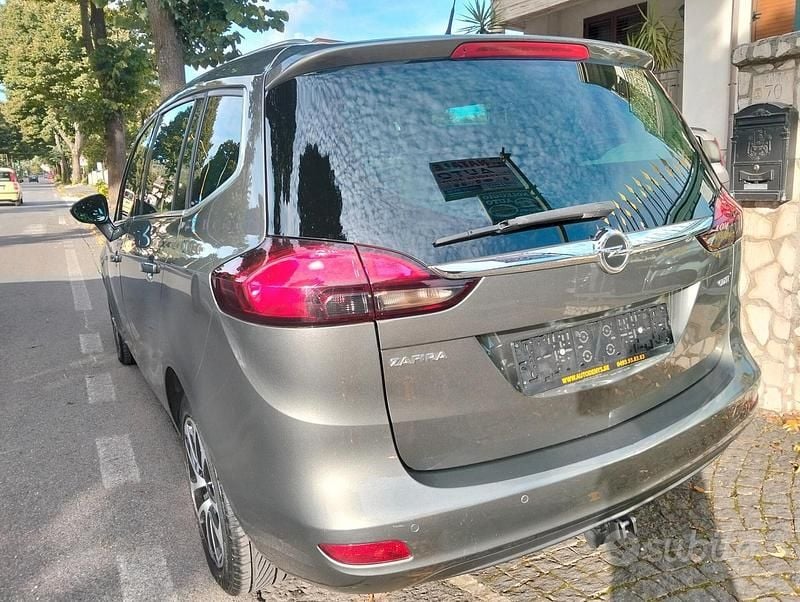 Usata Opel Zafira Innovation 120 CV (88 kW) 2018 Grigio Monovolume