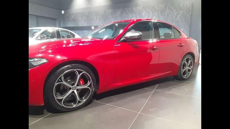Usata Alfa Romeo Giulia Tech Edition 200 CV (147 kW) 2019 Rosso Berlina