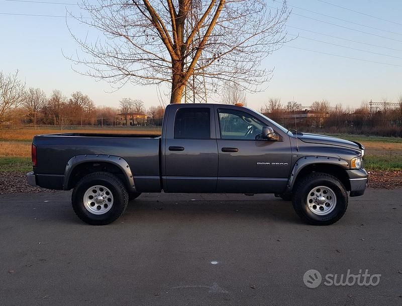 Usata Dodge Ram 2004 Grigio Pick-up