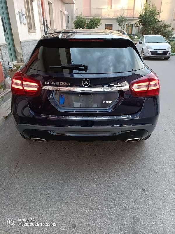 Usata Mercedes GLA200 Business 136 CV (100 kW) 2017 SUV
