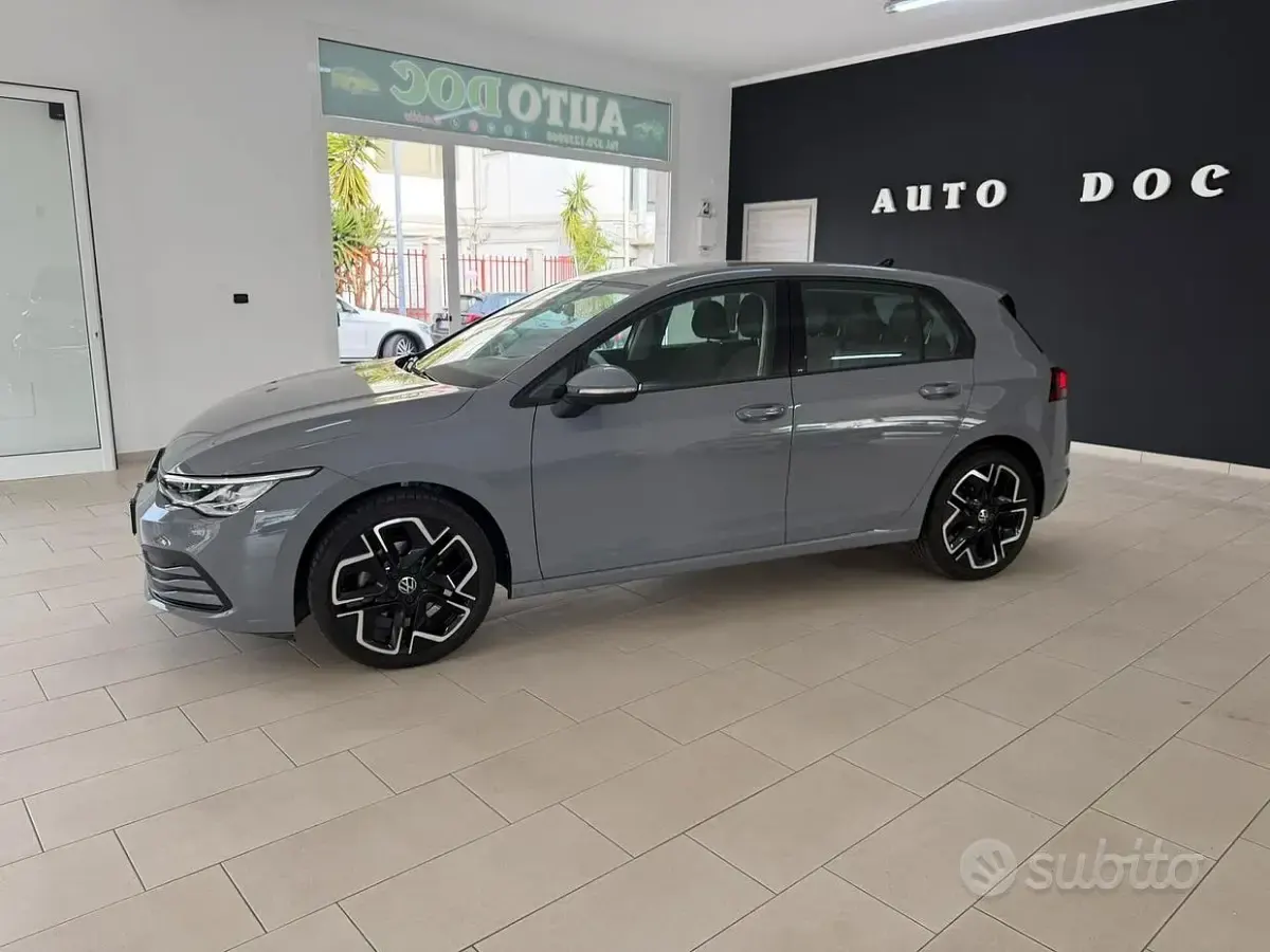 Usata VW Golf VIII Style 150 CV (110 kW) 2022 Grigio Berlina