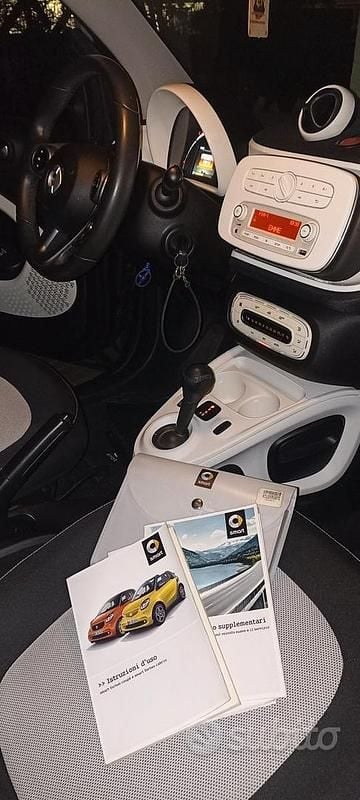 Usata Smart ForFour 72 CV (52 kW) 2016 Bianco Utilitaria