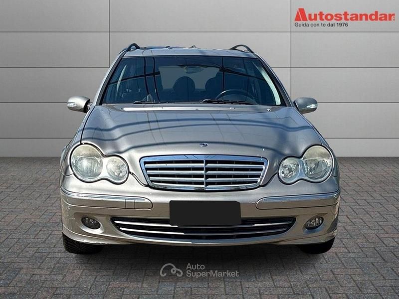 Usata Mercedes C200 Avantgarde 122 CV (89 kW) 2007 Beige Station wagon